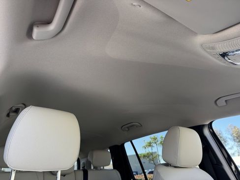 New 2026 Mercedes-Benz GLB 250 image 3