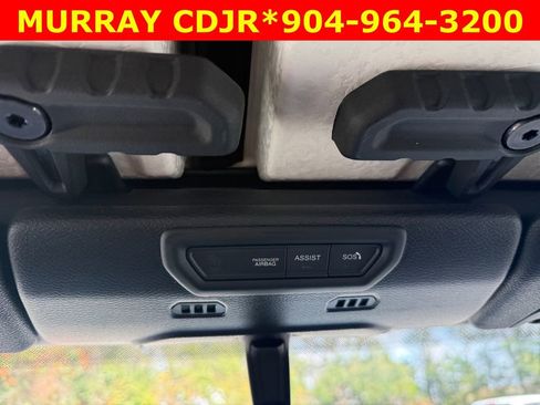 Used 2022 Jeep Gladiator Sport image 25