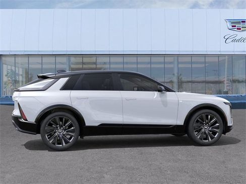 New 2026 Cadillac Lyriq Signature Sport image 5