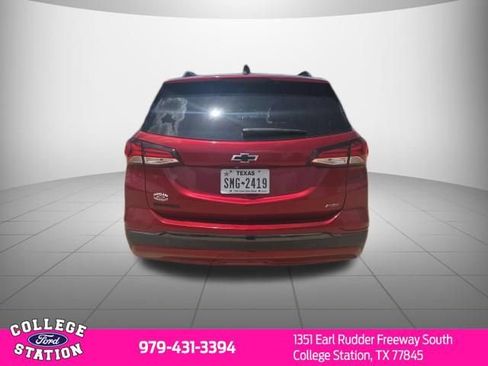 Used 2022 Chevrolet Equinox RS w/ RS Leather Package FWD image 5