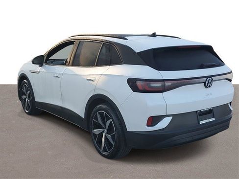 Used 2023 Volkswagen ID.4 Pro S image 3