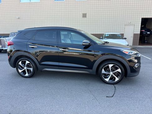 Used 2016 Hyundai Tucson Limited w/ Option Group 03 AWD/4WD image 3
