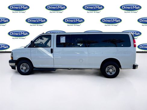 Used 2019 Chevrolet Express 3500 LT w/ LT Preferred Equipment Group RWD image 4
