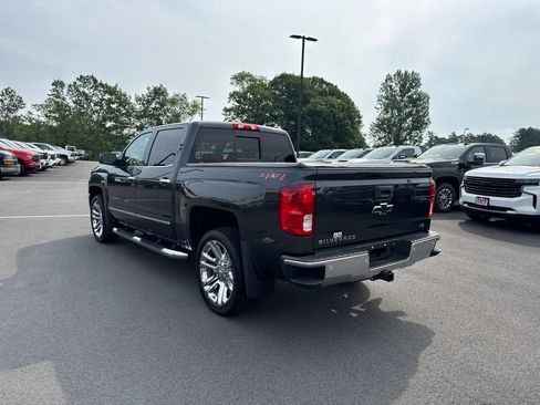 Used 2018 Chevrolet Silverado 1500 LTZ w/ LTZ Plus Package AWD/4WD image 7