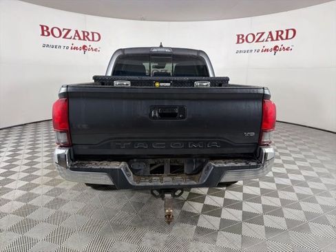 Used 2021 Toyota Tacoma SR5 RWD image 7