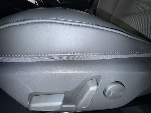 Certified 2025 Kia Niro EX Touring image 14