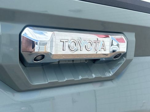 New 2026 Toyota Tundra Limited AWD/4WD image 31