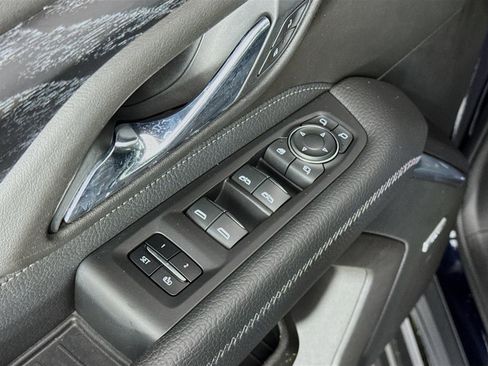 Certified 2021 GMC Yukon XL Denali w/ Denali Premium Package image 19