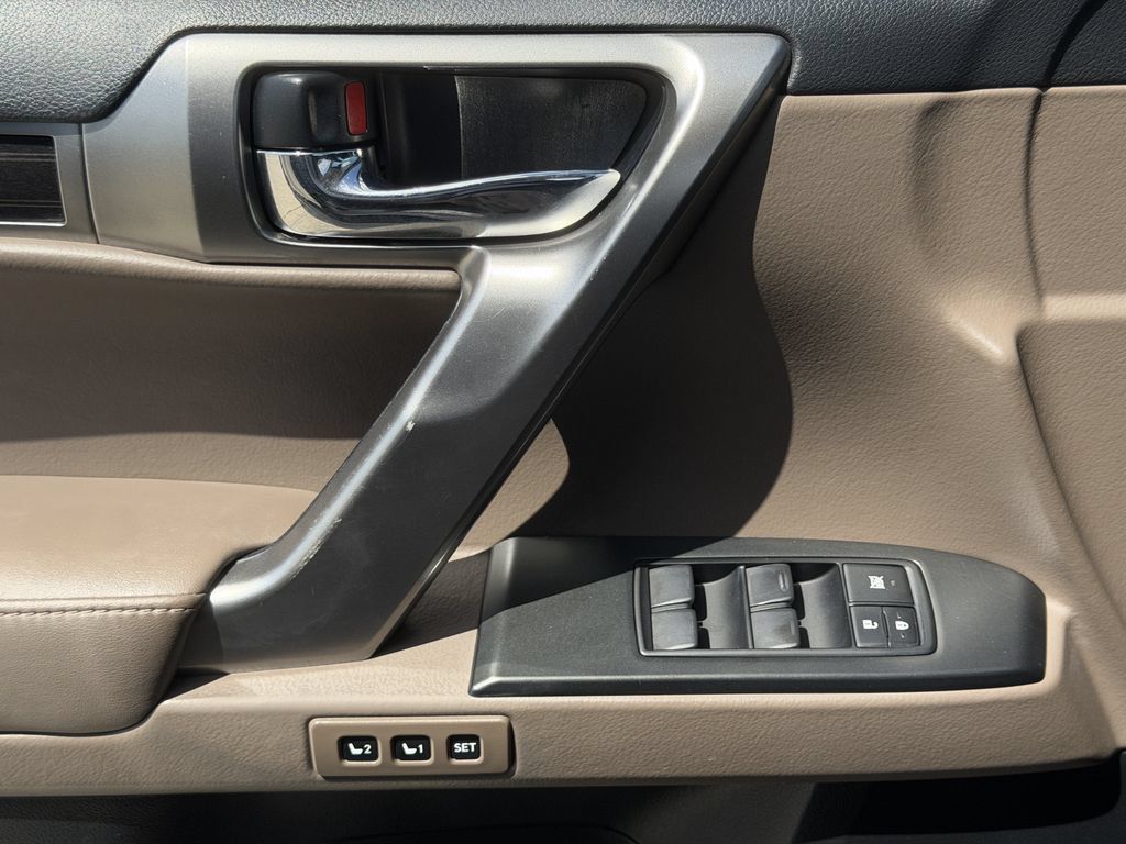 Used 2023 Lexus GX 460 Luxury w/ Accessory Package AWD/4WD image 22