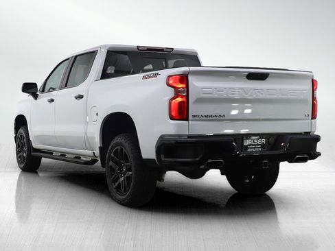 Used 2021 Chevrolet Silverado 1500 LT Trail Boss w/ Convenience Package II image 3