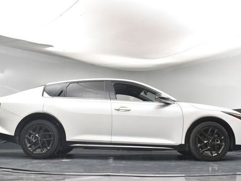 Certified 2025 Kia K4 GT-Line Turbo image 38