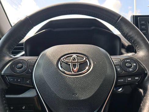 Used 2021 Toyota RAV4 XLE w/ XLE Grade Weather Package AWD/4WD image 22