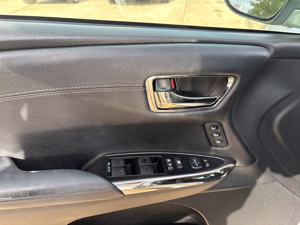 Used 2014 Toyota Avalon XLE Touring FWD image 11