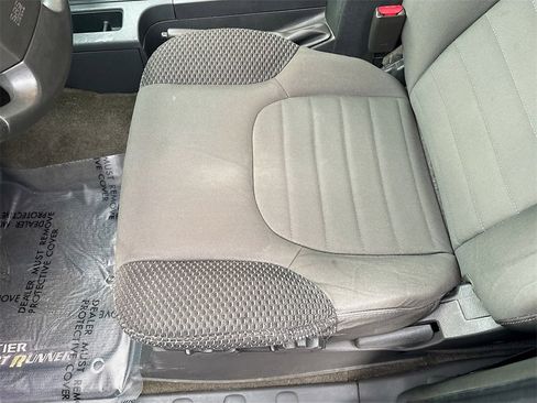 Used 2016 Nissan Frontier Desert Runner image 17