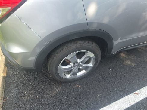 Used 2020 Honda HR-V LX image 8