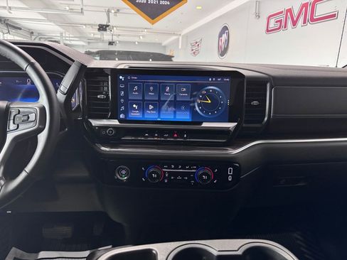 Certified 2023 Chevrolet Silverado 1500 LT AWD/4WD image 22