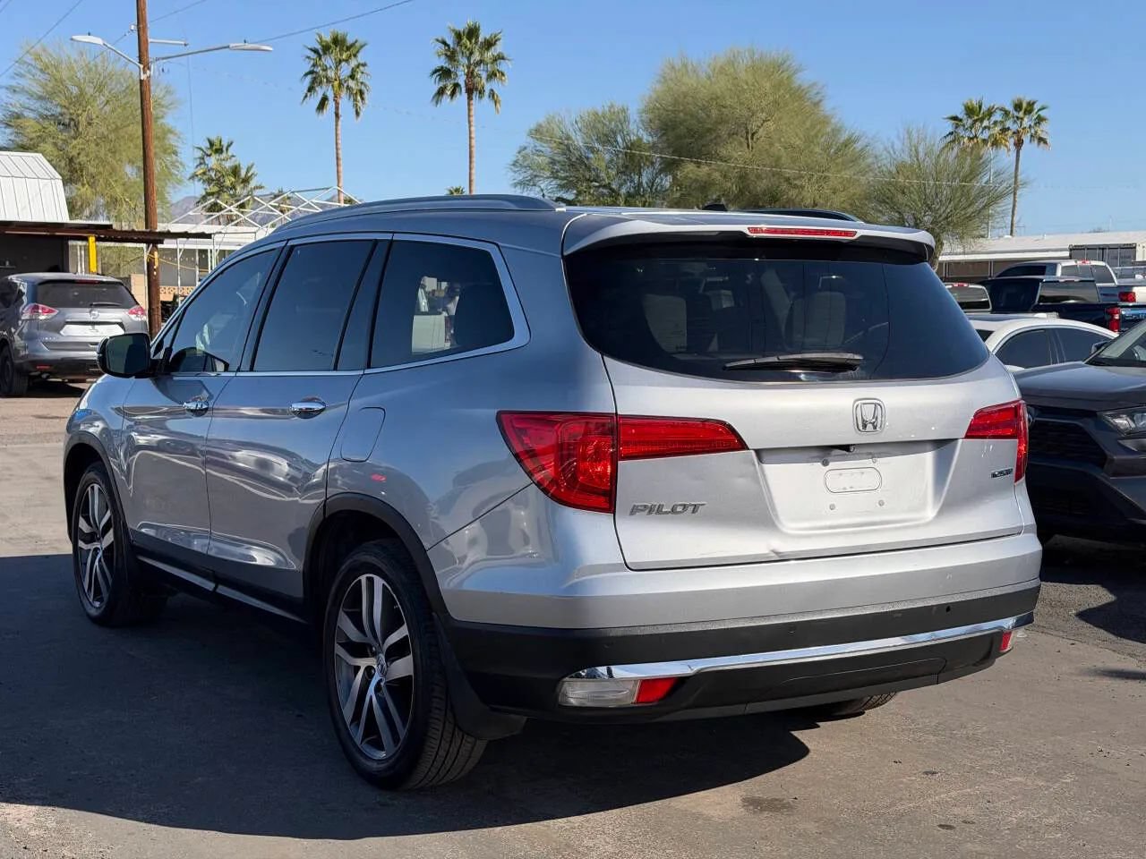 Used 2016 Honda Pilot Touring image 5