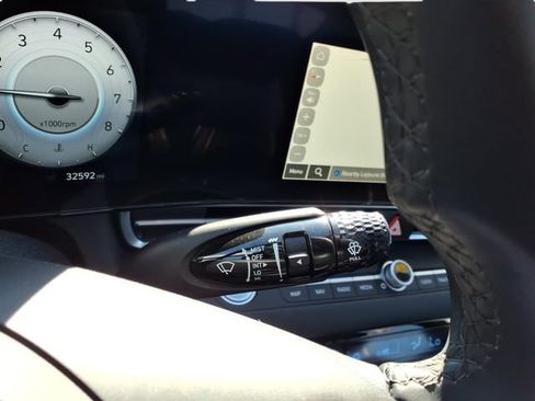 Used 2025 Hyundai Elantra SEL image 25