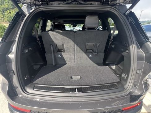 New 2025 Jeep Grand Cherokee L Altitude image 28