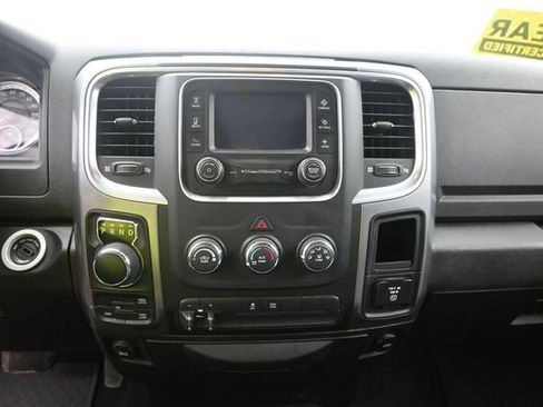 Used 2022 RAM 1500 Classic SLT AWD/4WD image 24