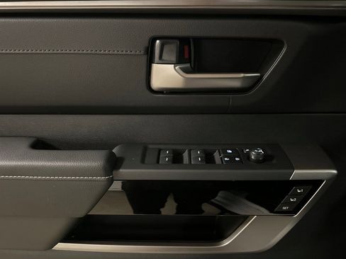 New 2026 Toyota Tundra Limited AWD/4WD image 3