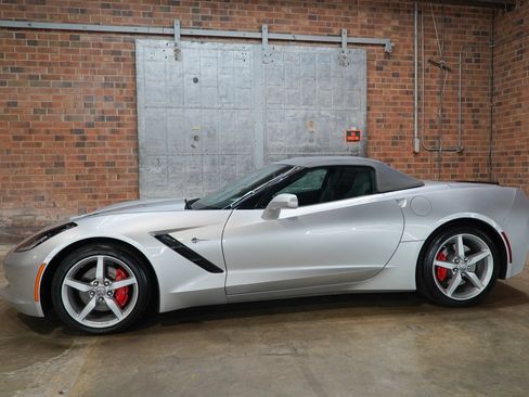 Used 2014 Chevrolet Corvette Stingray Convertible w/ 3LT Preferred Equipment Group RWD image 9