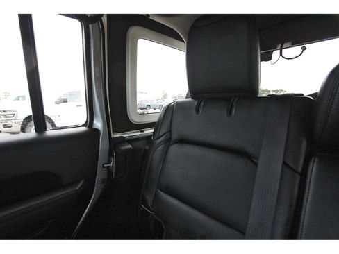 Used 2020 Jeep Wrangler Unlimited Rubicon AWD/4WD image 14