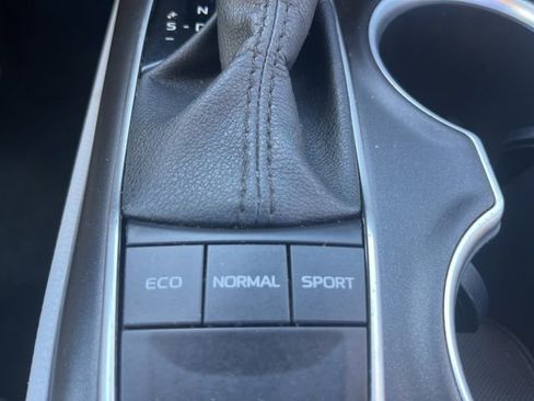 Used 2023 Toyota Camry LE image 20