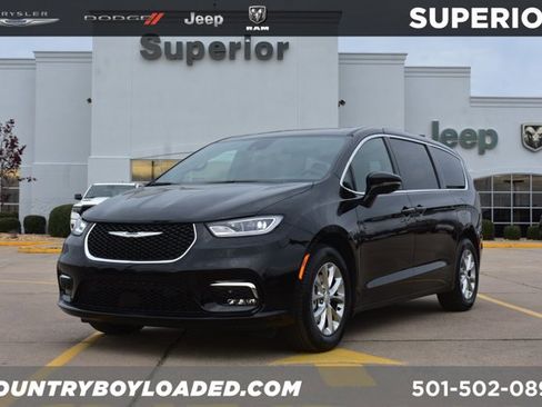 New 2026 Chrysler Pacifica Limited image 1