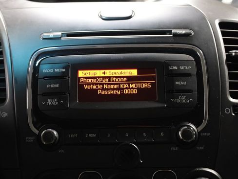 Used 2018 Kia Forte LX FWD image 31