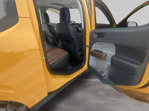 Used 2022 Ford Maverick Lariat w/ Lariat Luxury Package image 17