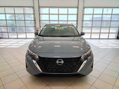 Used 2024 Nissan Sentra SV FWD image 8