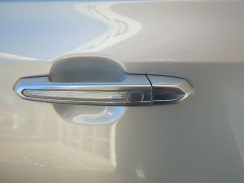 Used 2020 Cadillac XT4 Premium Luxury image 23