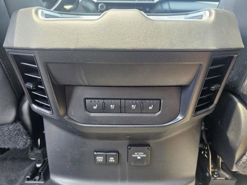 Used 2022 Toyota Tundra Platinum image 30