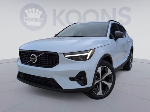New 2026 Volvo XC40 B5 Plus w/ Protection Package Premier image 1
