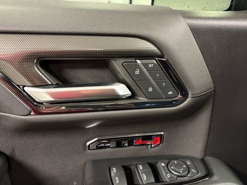 Used 2022 GMC Sierra 1500 AT4 w/ AT4 Premium Package AWD/4WD image 23