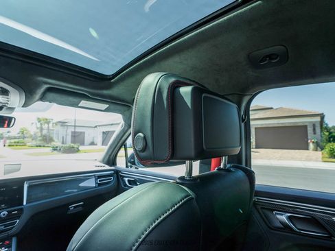 Used 2024 Porsche Macan GTS image 65