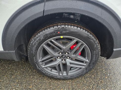 New 2026 Ford Explorer ST image 9