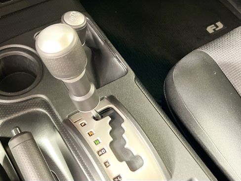 Used 2013 Toyota FJ Cruiser 4WD image 24