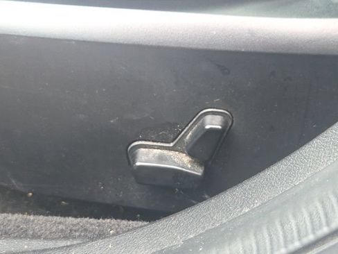 Used 2013 Dodge Avenger SXT FWD image 19