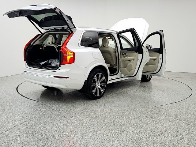 Certified 2025 Volvo XC90 T8 Plus w/ Protection Package Premier AWD/4WD image 11