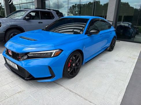Used 2023 Honda Civic Type R image 3