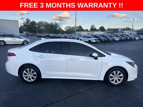 Used 2022 Toyota Corolla LE FWD image 35