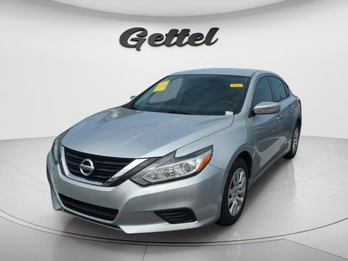 Used 2017 Nissan Altima 2.5 S w/ Power Driver Seat Package FWD image 1