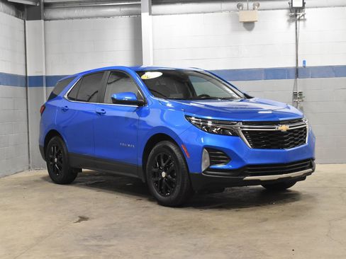 Used 2024 Chevrolet Equinox LT w/ LPO, Floor Liner Package FWD image 30