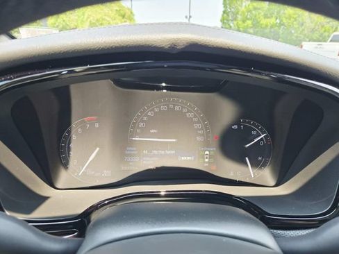 Used 2017 Cadillac XT5 Luxury w/ Driver Awareness Package FWD image 24