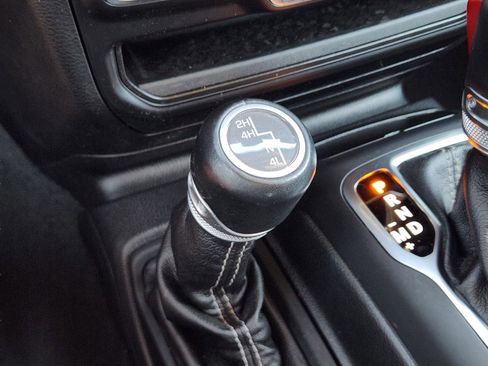 Used 2021 Jeep Wrangler Unlimited Sahara AWD/4WD image 16