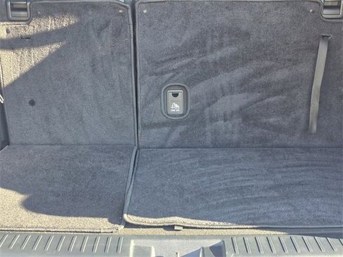 Used 2024 Toyota Highlander LE image 23