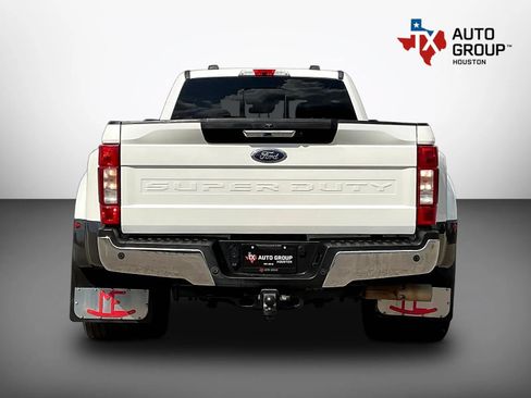 Used 2020 Ford F350 Lariat w/ Lariat Value Package AWD/4WD image 7