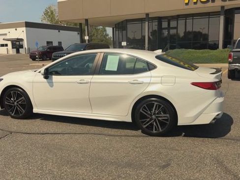 Used 2025 Toyota Camry XSE FWD image 6